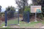 Panneau à l'entrée du chemin
