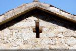 Croix ajourée dans le pignon occidentall