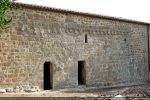 La restauration fait superbement apparaître l'arcature du 9e siècle, la plus ancienne de Corse 