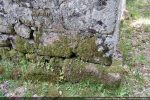Angle nord-ouest&nbsp;: détail de la base du mur