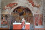 Des fresques du 15e siècle ornent l’abside et l’arc triomphal